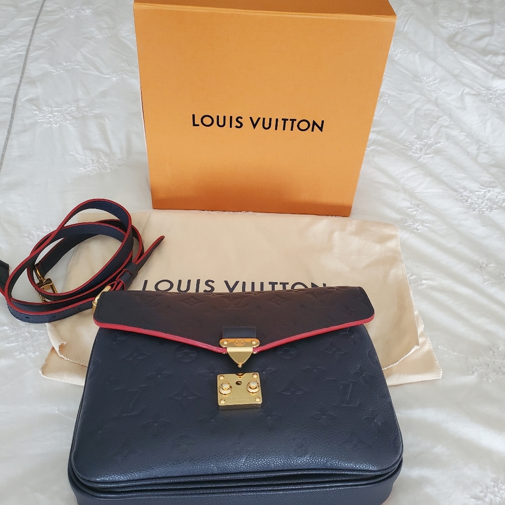 Louis Vuitton Pochette Metis